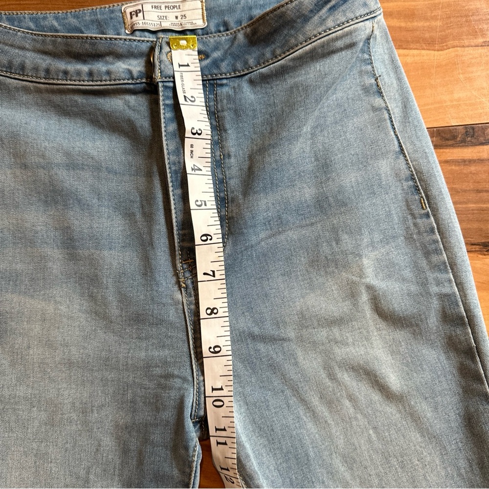FREE PEOPLE Just Float On Super Flare Bell Bottom Jeans-Blue Rinse-Size 25 (1) - Picture 8 of 16